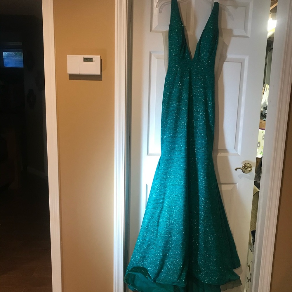 Size 4 Jovani jade green gown